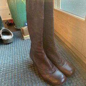 La CANADIENNE brown leather boots